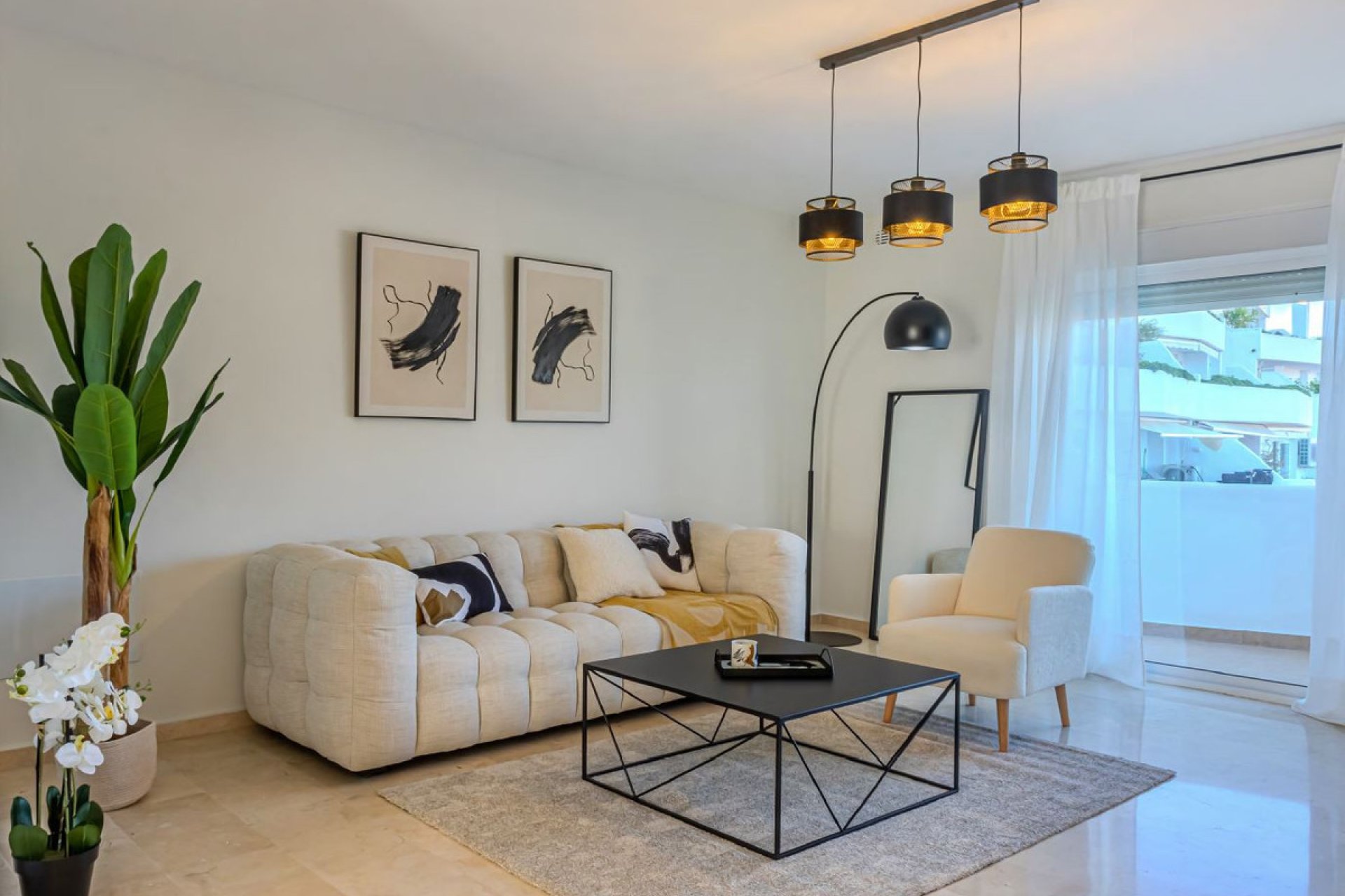 Resale - Apartment - Middle Floor Apartment - Marbella - Nueva Andalucia