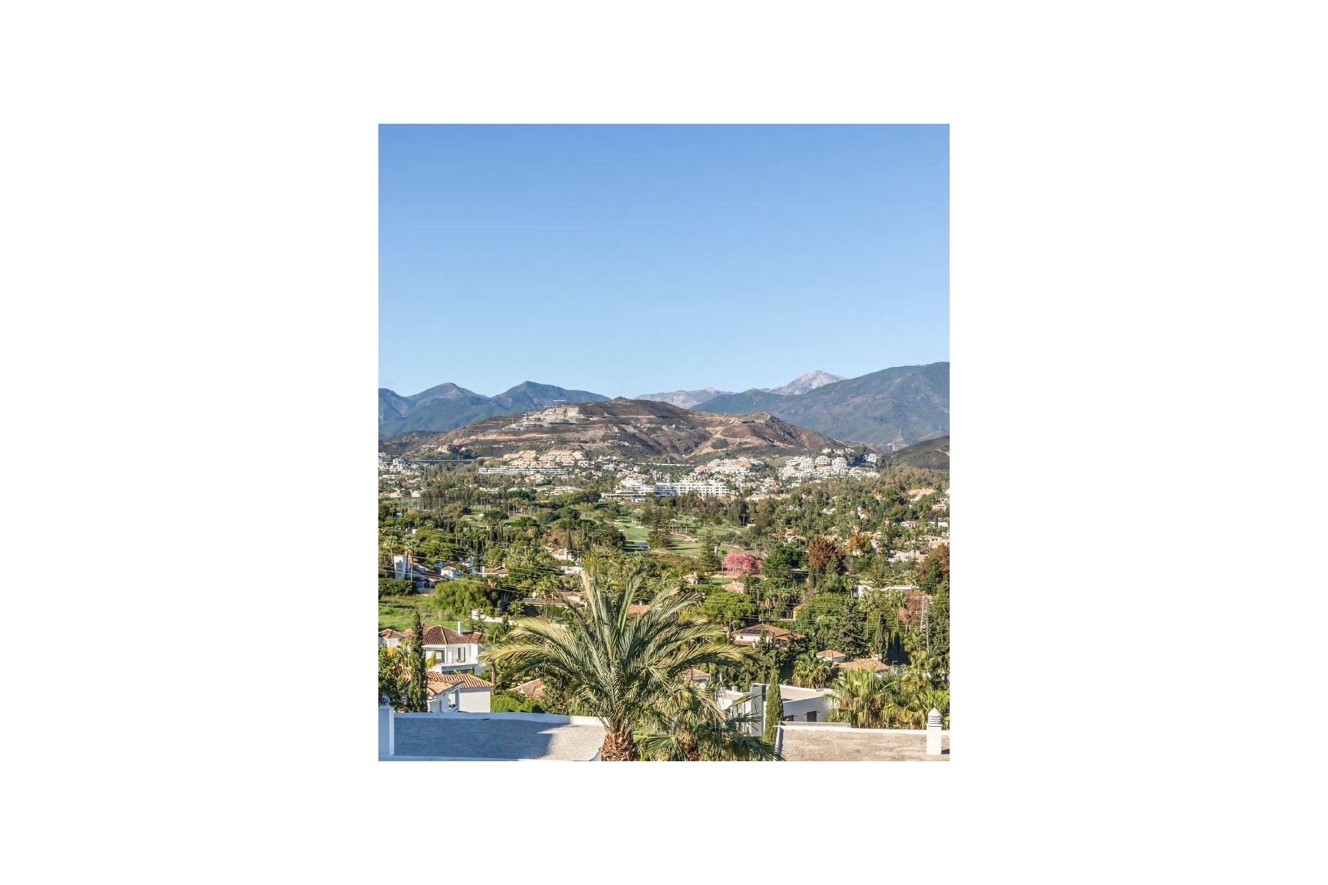 Resale - Apartment - Middle Floor Apartment - Marbella - Nueva Andalucia