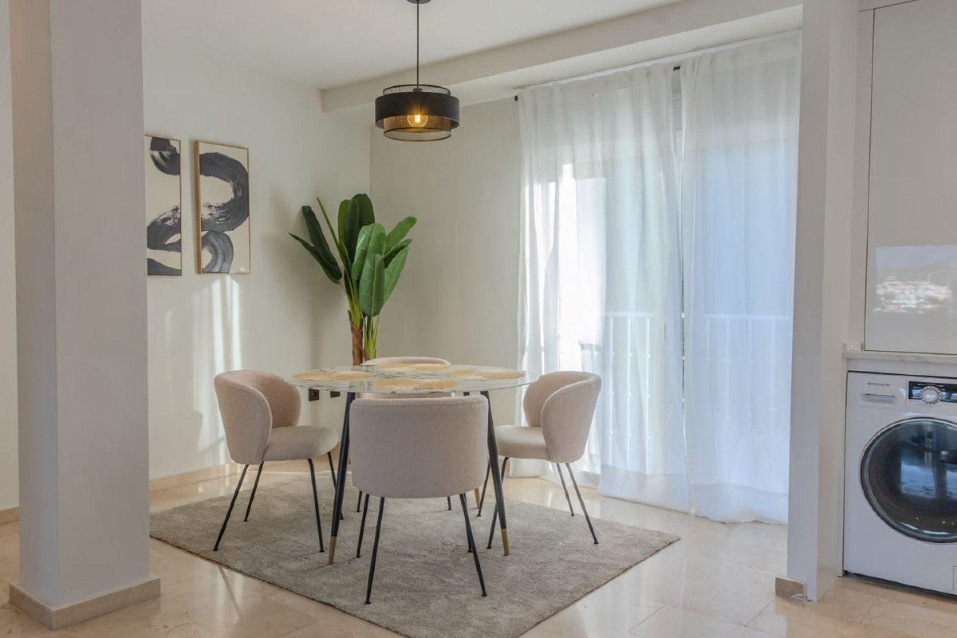 Resale - Apartment - Middle Floor Apartment - Marbella - Nueva Andalucia