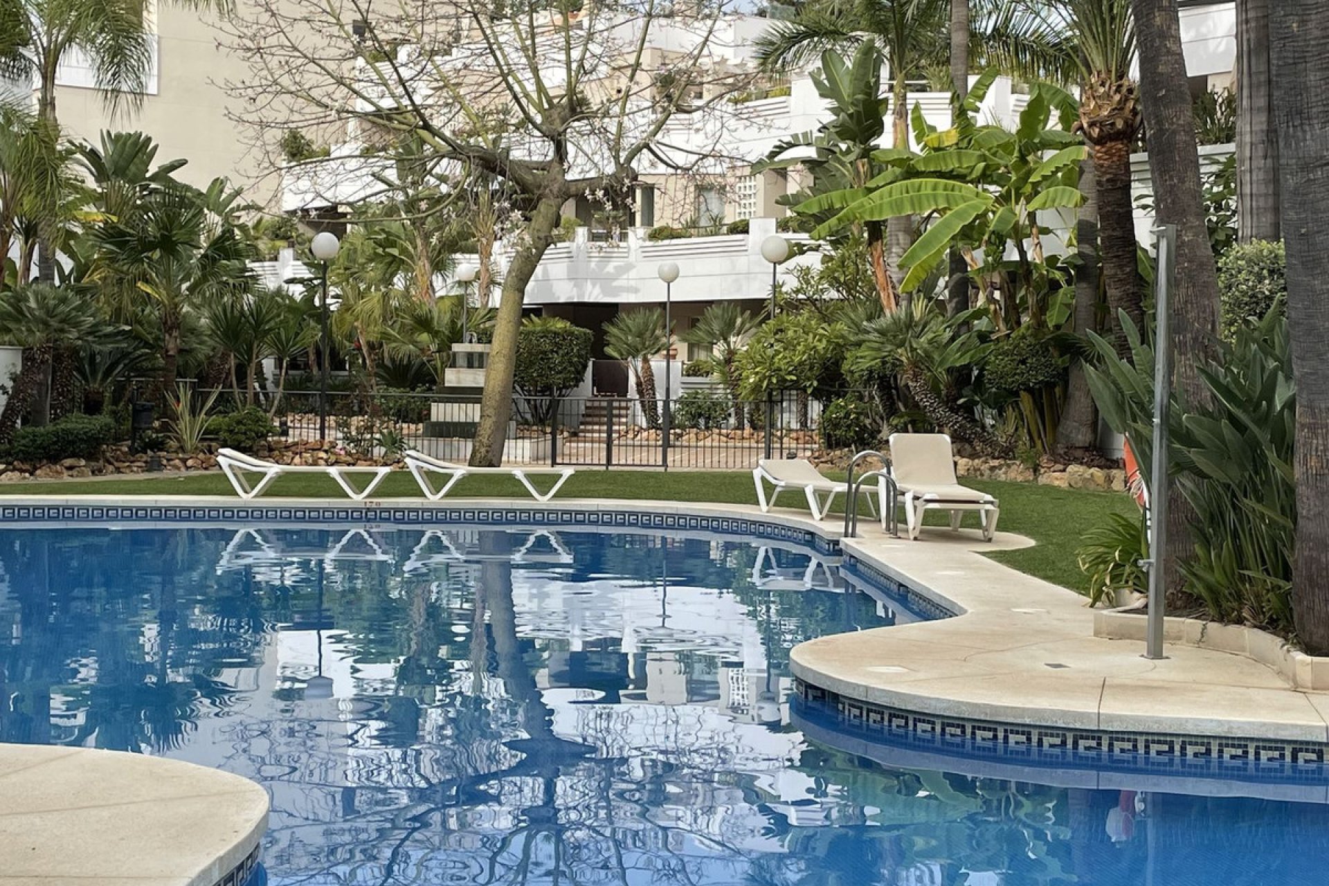 Resale - Apartment - Middle Floor Apartment - Marbella - Nueva Andalucia