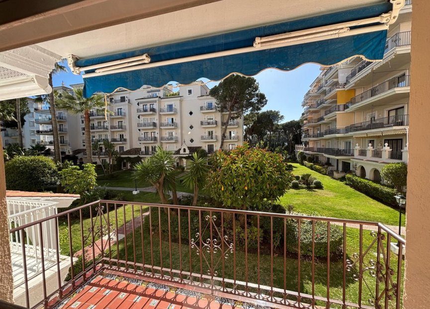 Resale - Apartment - Middle Floor Apartment - Marbella - Nueva Andalucia