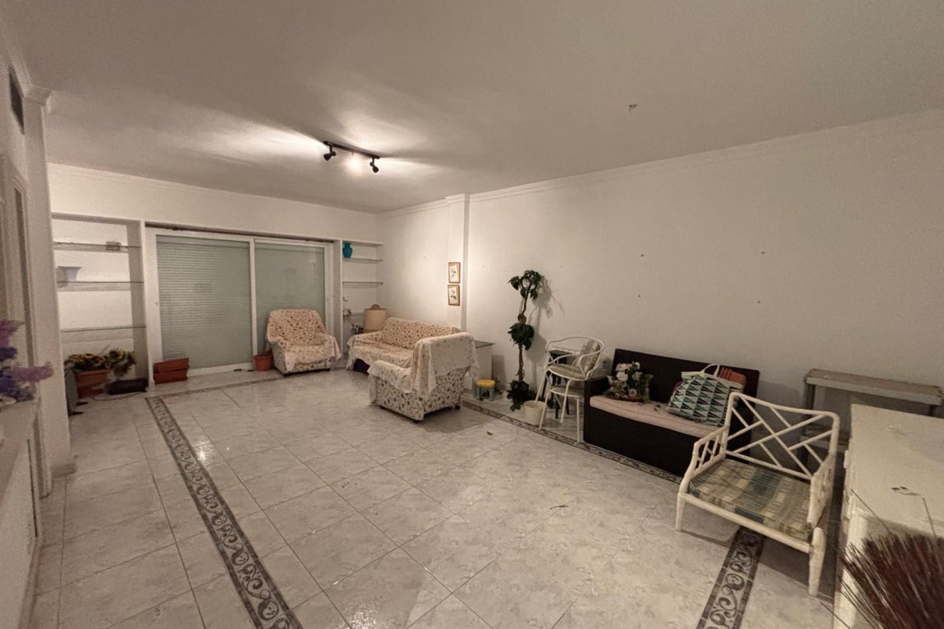 Resale - Apartment - Middle Floor Apartment - Marbella - Nueva Andalucia