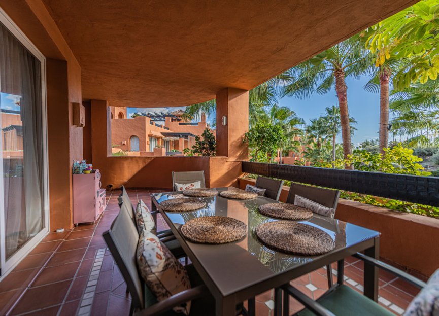 Resale - Apartment - Middle Floor Apartment - Marbella - Nueva Andalucia