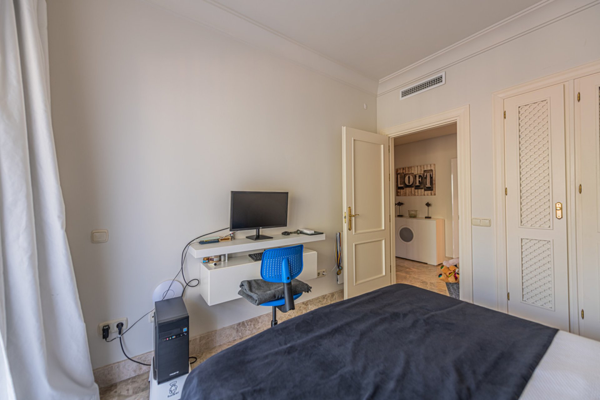 Resale - Apartment - Middle Floor Apartment - Marbella - Nueva Andalucia