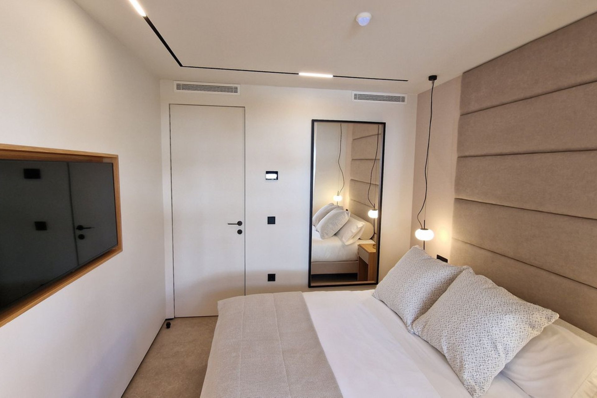 Resale - Apartment - Middle Floor Apartment - Marbella - Nueva Andalucia