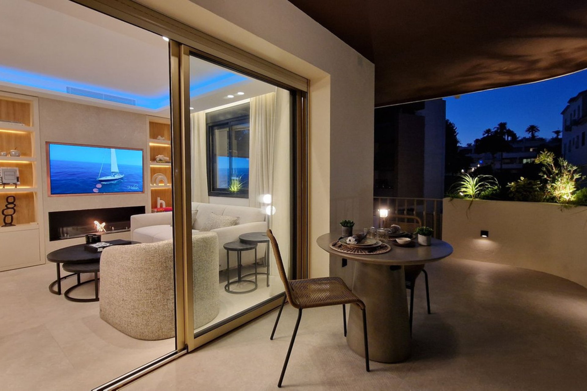 Resale - Apartment - Middle Floor Apartment - Marbella - Nueva Andalucia