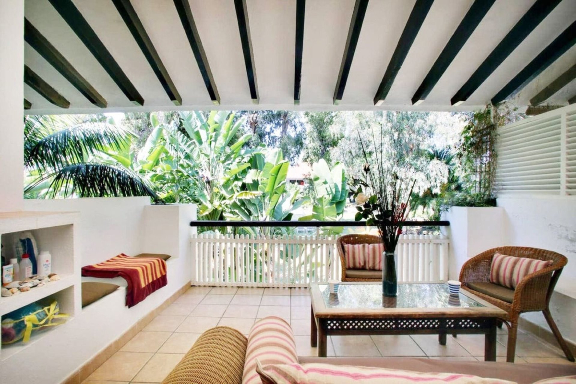 Resale - Apartment - Middle Floor Apartment - Marbella - Nueva Andalucia