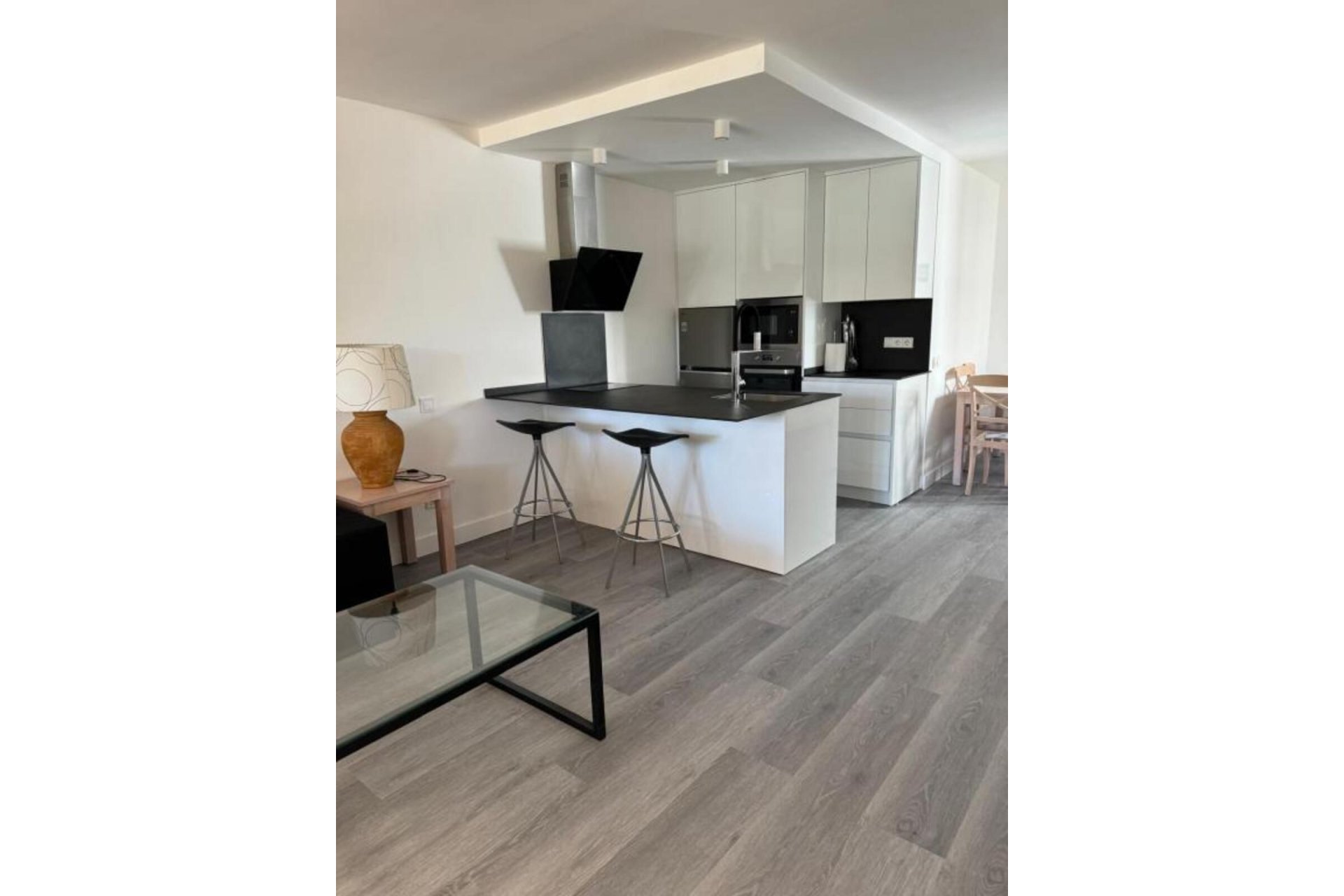 Resale - Apartment - Middle Floor Apartment - Marbella - Nueva Andalucia