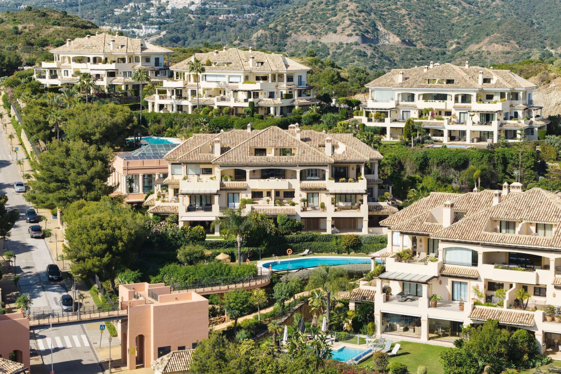 Resale - Apartment - Middle Floor Apartment - Marbella - Nueva Andalucia