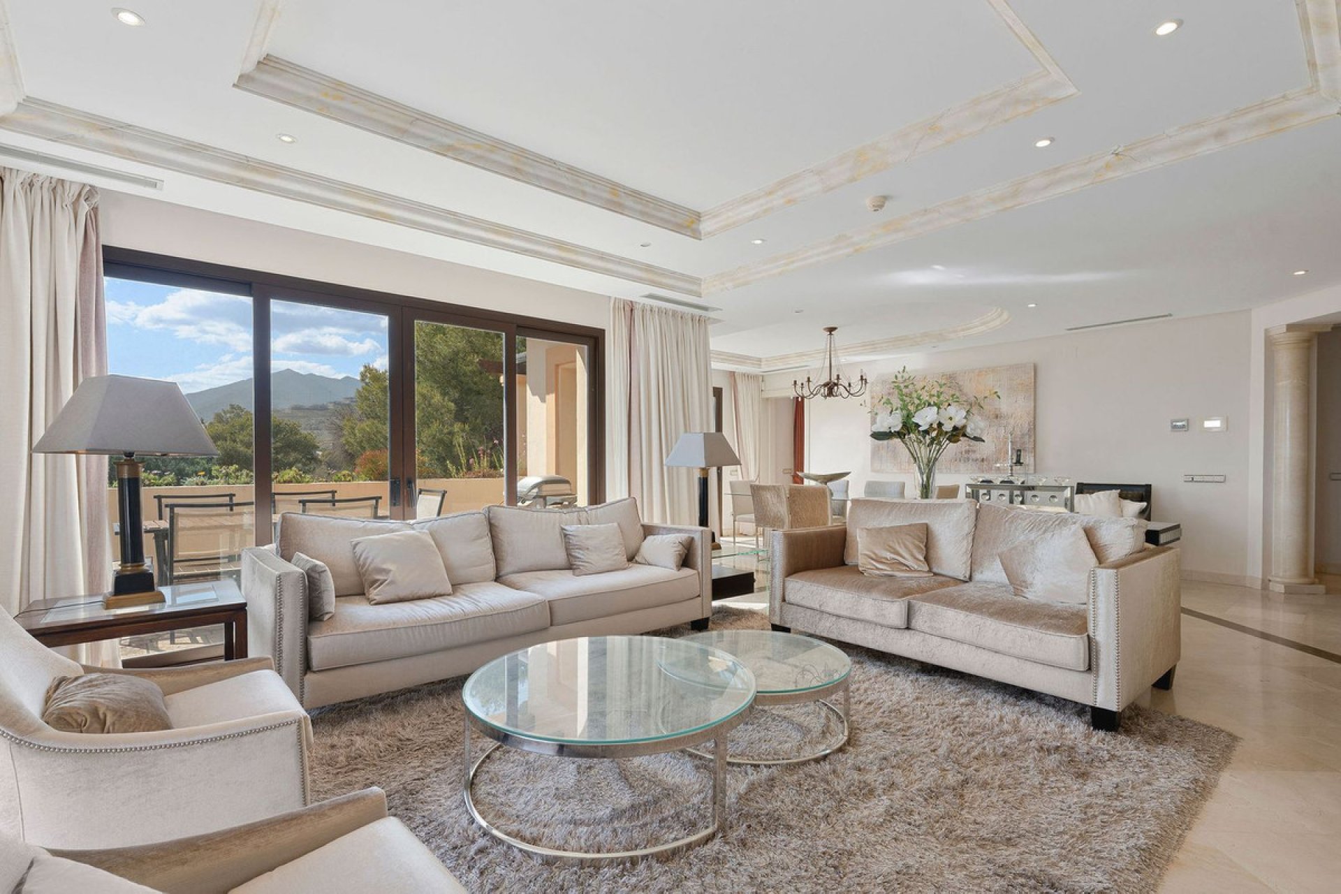 Resale - Apartment - Middle Floor Apartment - Marbella - Nueva Andalucia