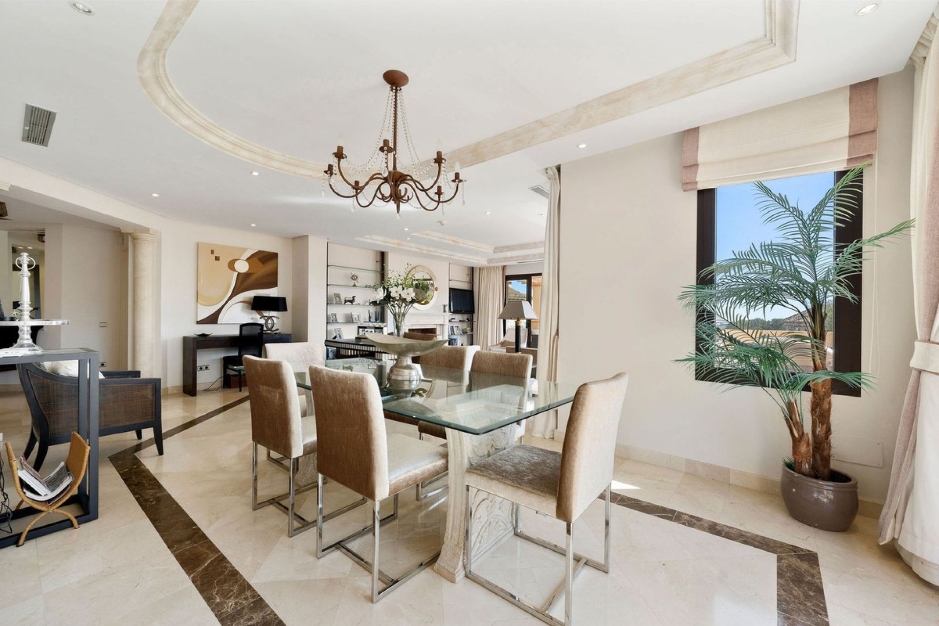 Resale - Apartment - Middle Floor Apartment - Marbella - Nueva Andalucia