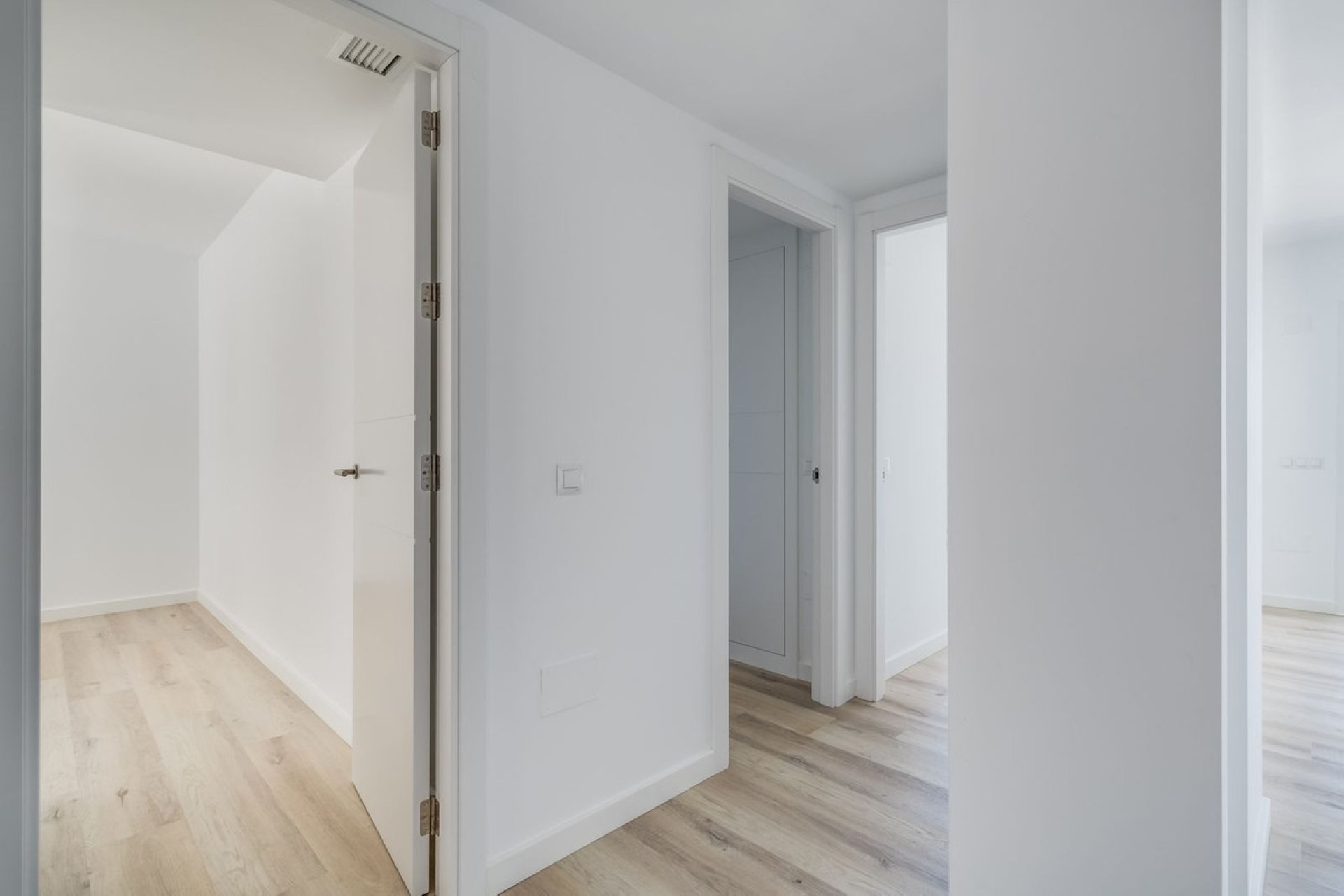 Resale - Apartment - Middle Floor Apartment - Marbella - Nueva Andalucia