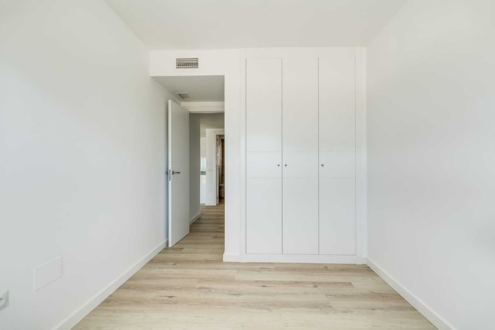 Resale - Apartment - Middle Floor Apartment - Marbella - Nueva Andalucia