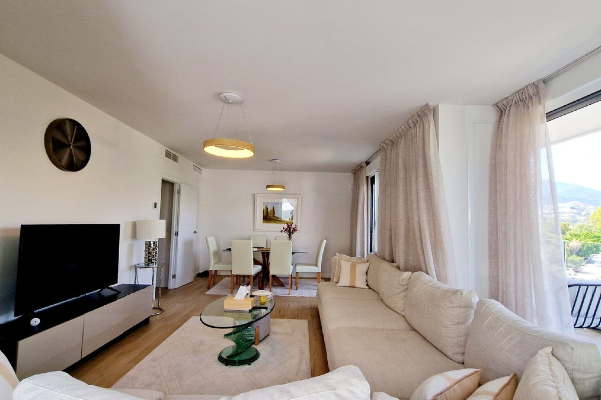 Resale - Apartment - Middle Floor Apartment - Marbella - Nueva Andalucia