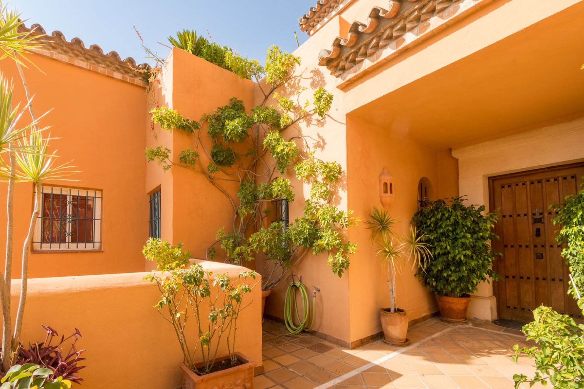 Resale - Apartment - Middle Floor Apartment - Marbella - Nueva Andalucia