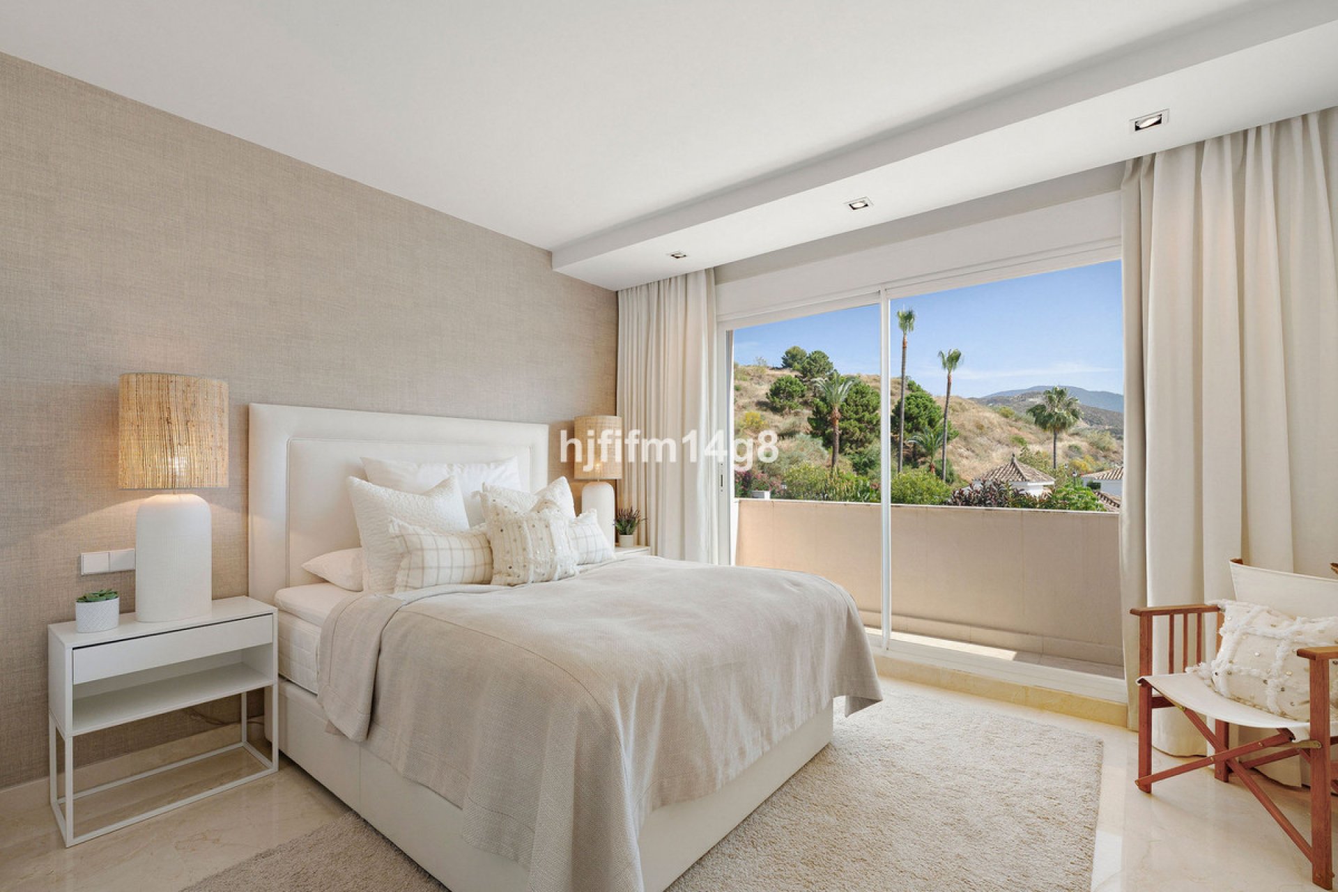 Resale - Apartment - Middle Floor Apartment - Marbella - Nueva Andalucia