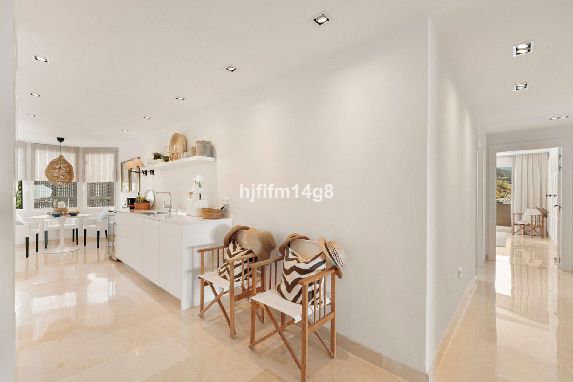 Resale - Apartment - Middle Floor Apartment - Marbella - Nueva Andalucia