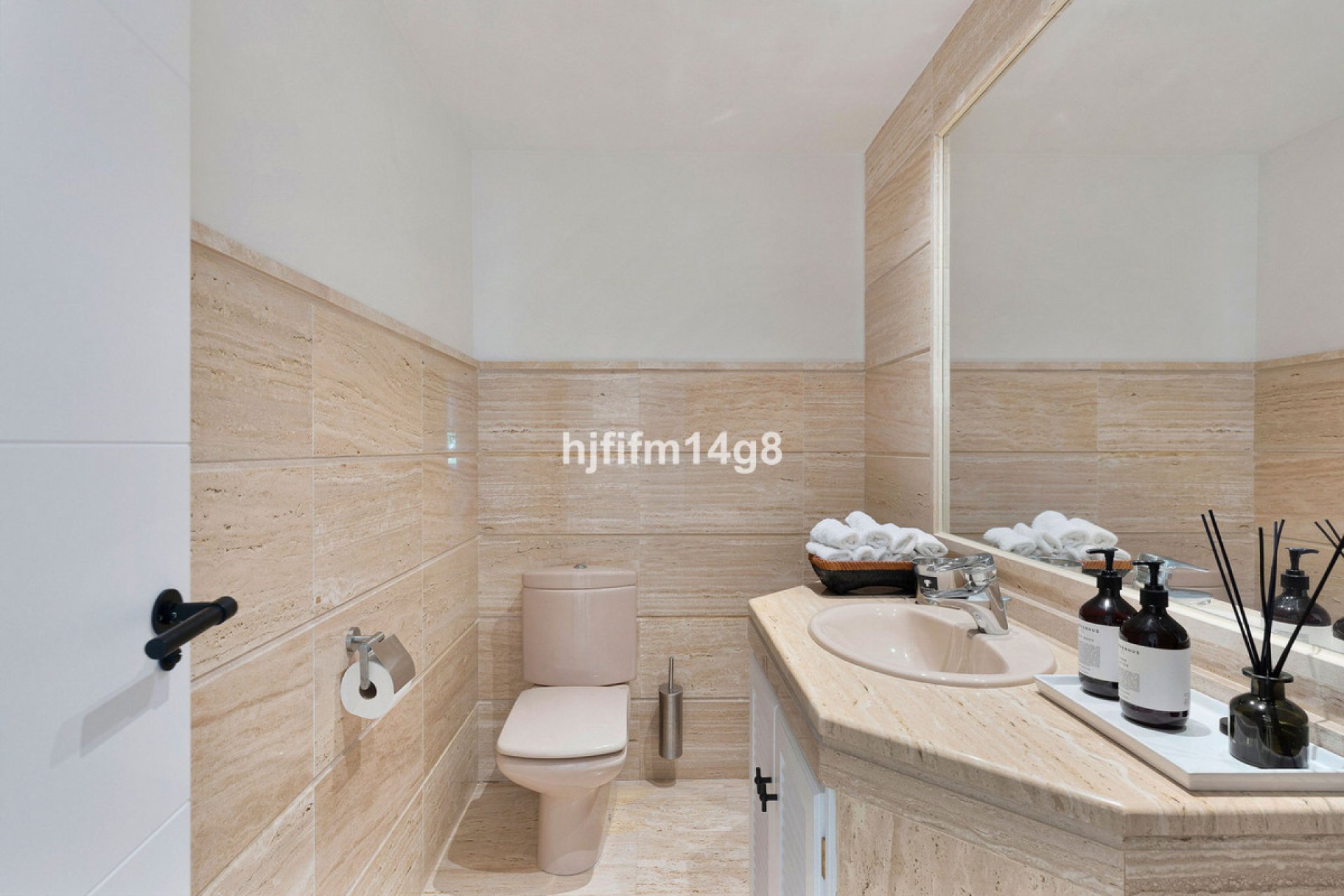 Resale - Apartment - Middle Floor Apartment - Marbella - Nueva Andalucia