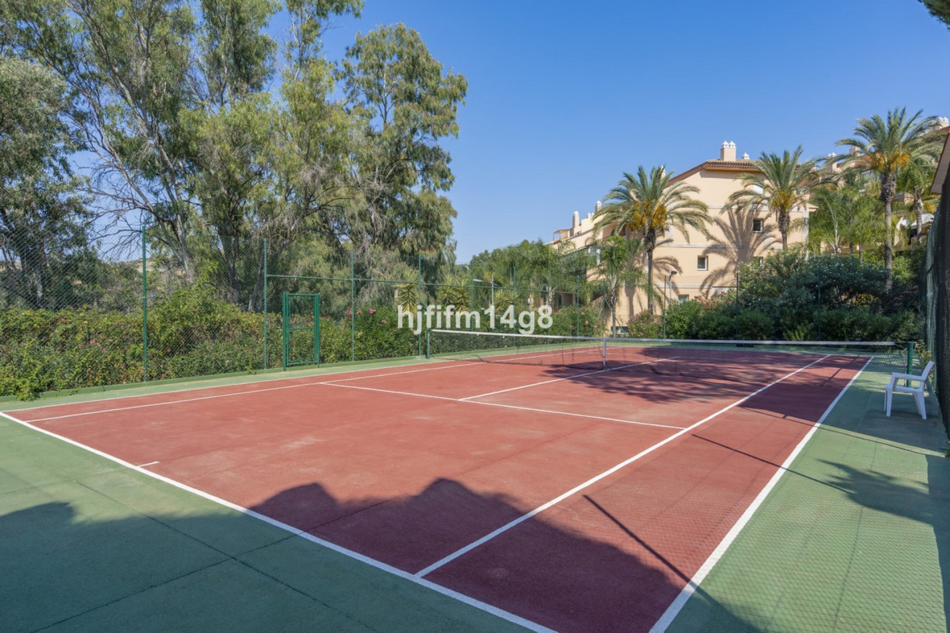 Resale - Apartment - Middle Floor Apartment - Marbella - Nueva Andalucia