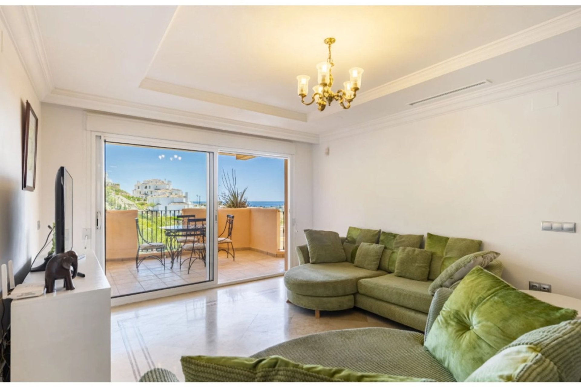 Resale - Apartment - Middle Floor Apartment - Marbella - Nueva Andalucia