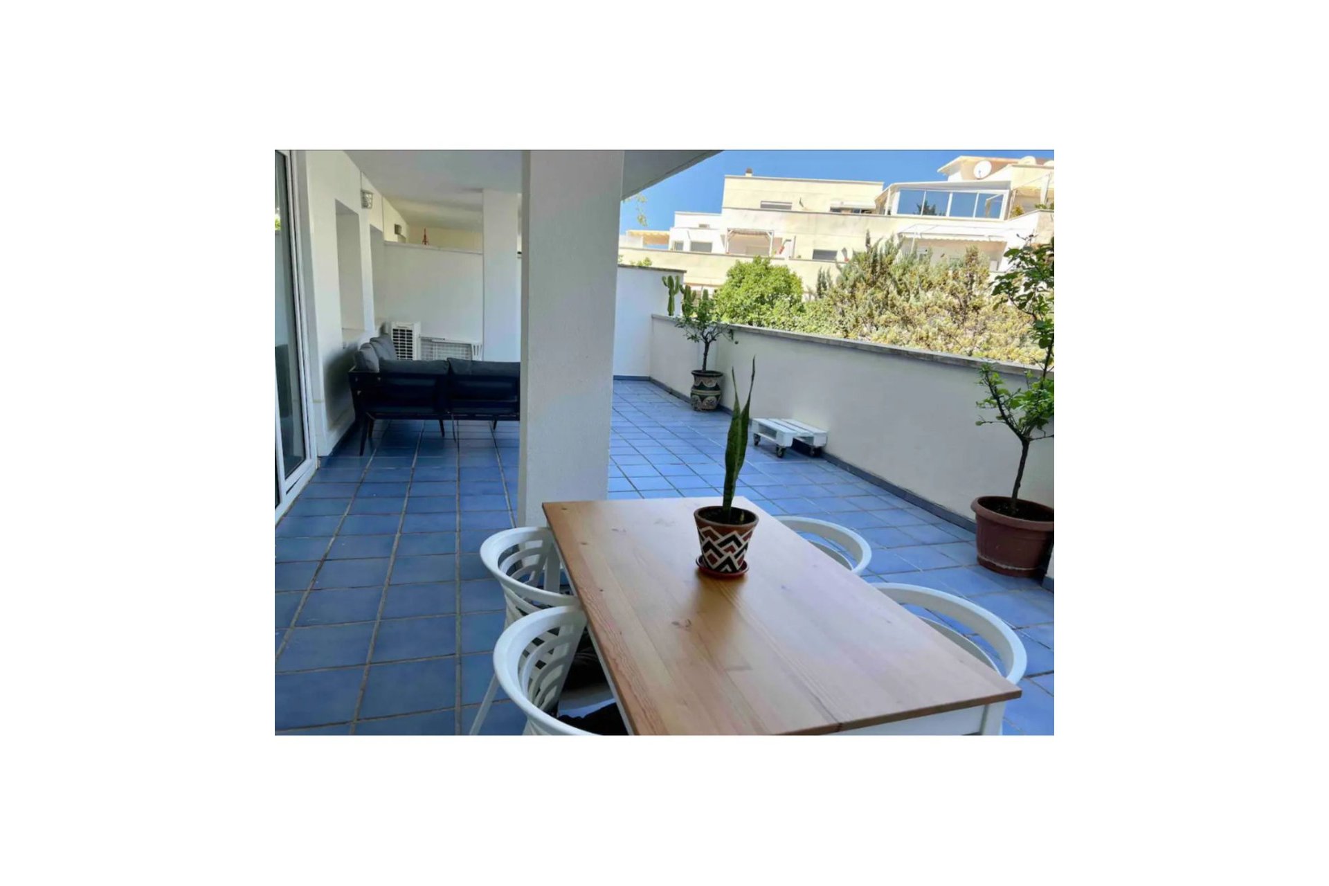 Resale - Apartment - Middle Floor Apartment - Marbella - Nueva Andalucia