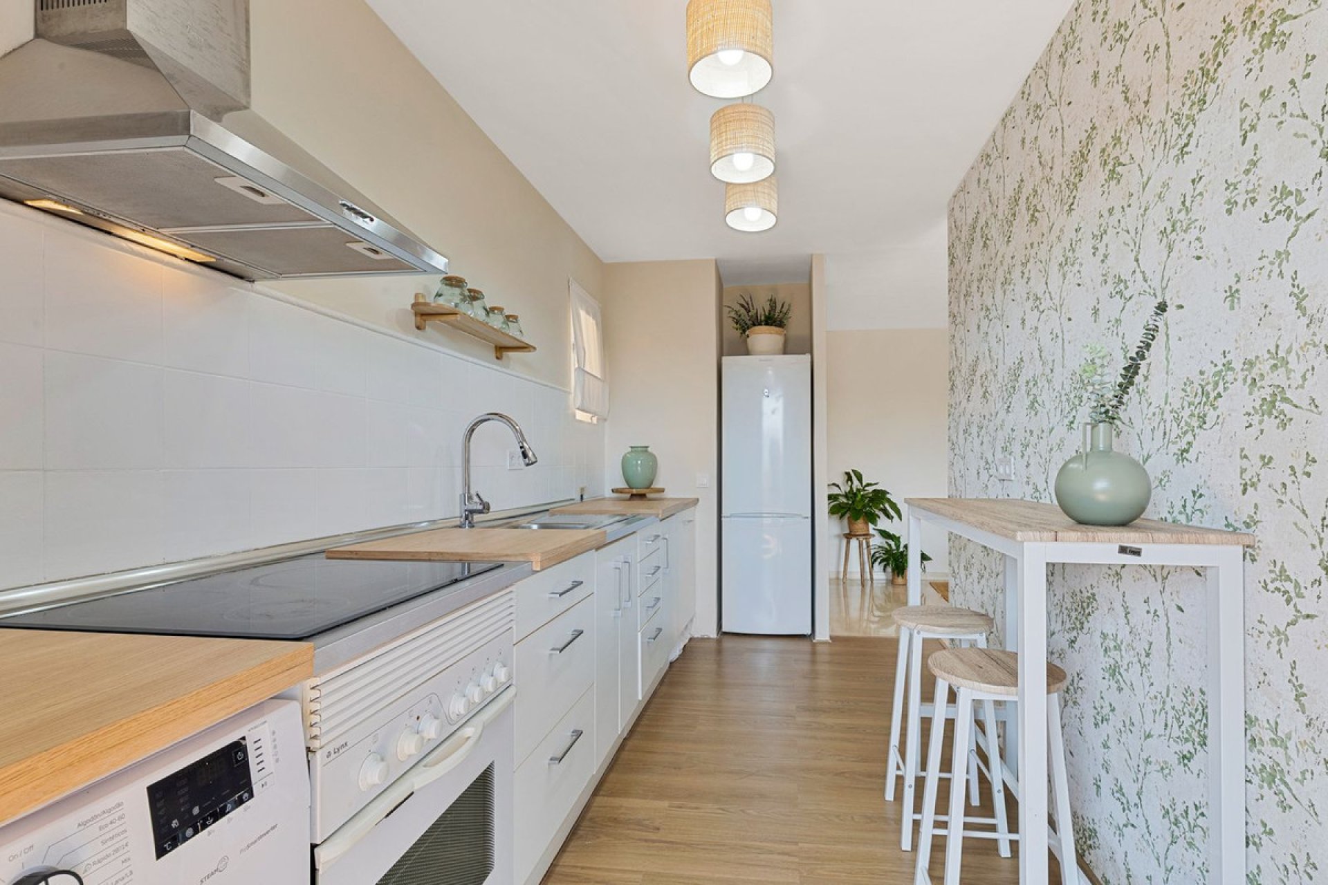 Resale - Apartment - Middle Floor Apartment - Marbella - Nueva Andalucia