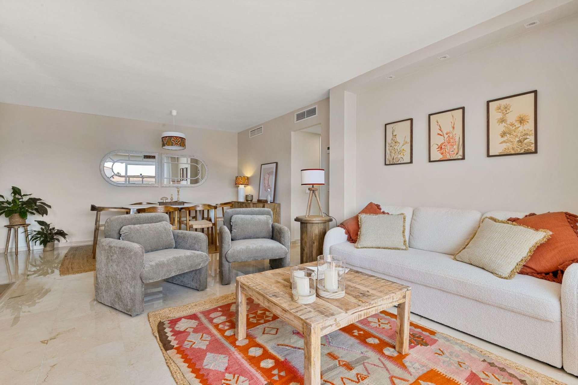 Resale - Apartment - Middle Floor Apartment - Marbella - Nueva Andalucia