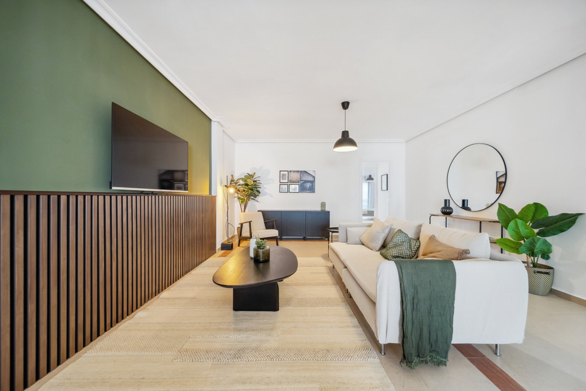 Resale - Apartment - Middle Floor Apartment - Marbella - Nueva Andalucia