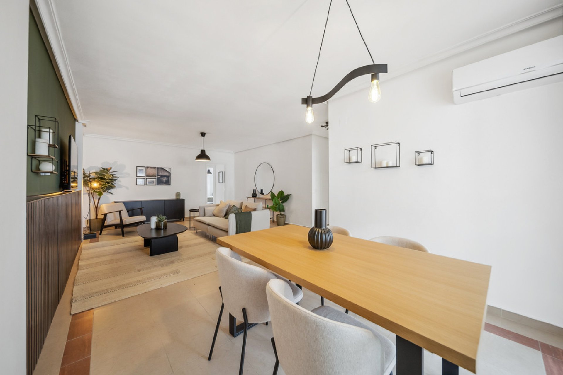 Resale - Apartment - Middle Floor Apartment - Marbella - Nueva Andalucia