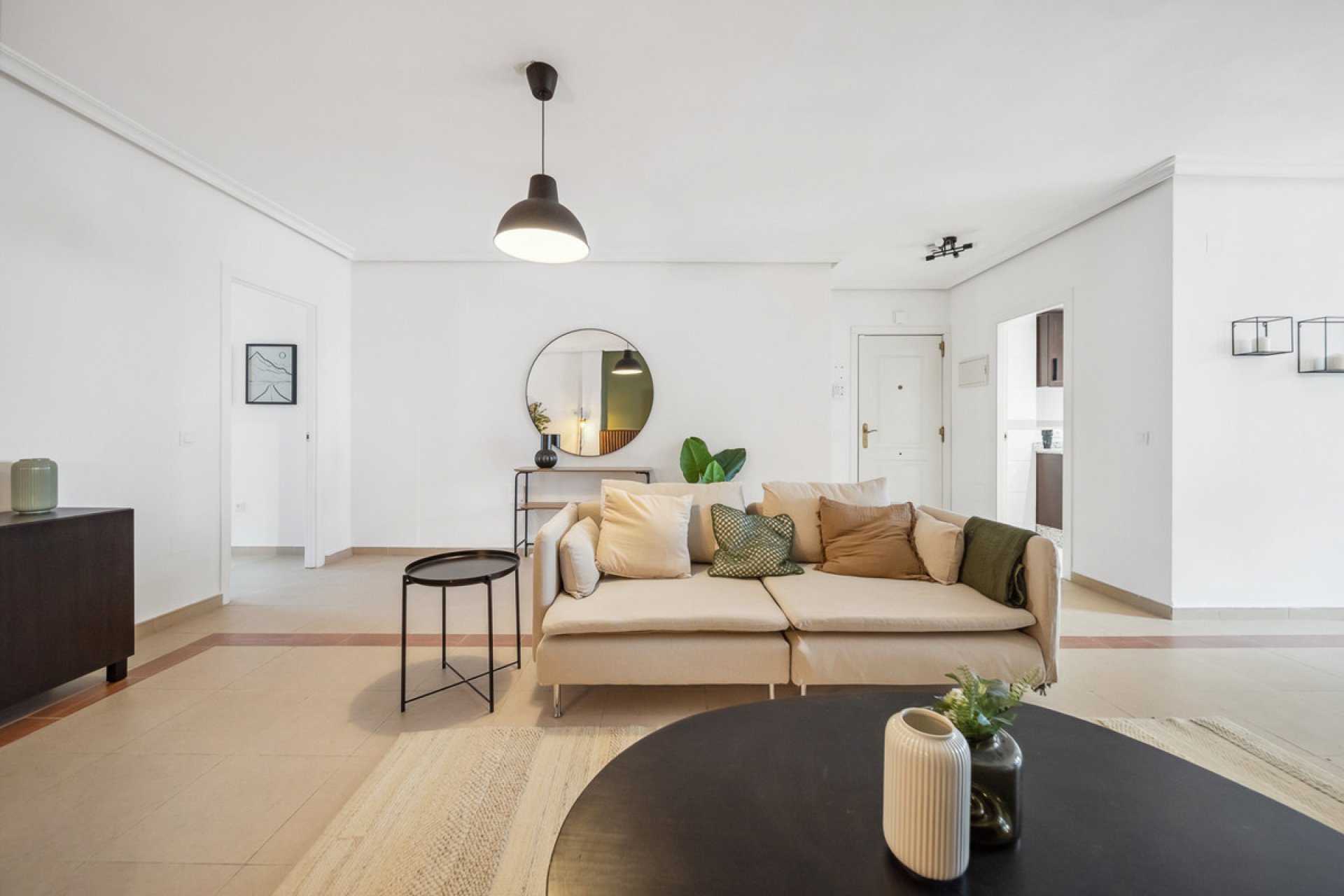 Resale - Apartment - Middle Floor Apartment - Marbella - Nueva Andalucia