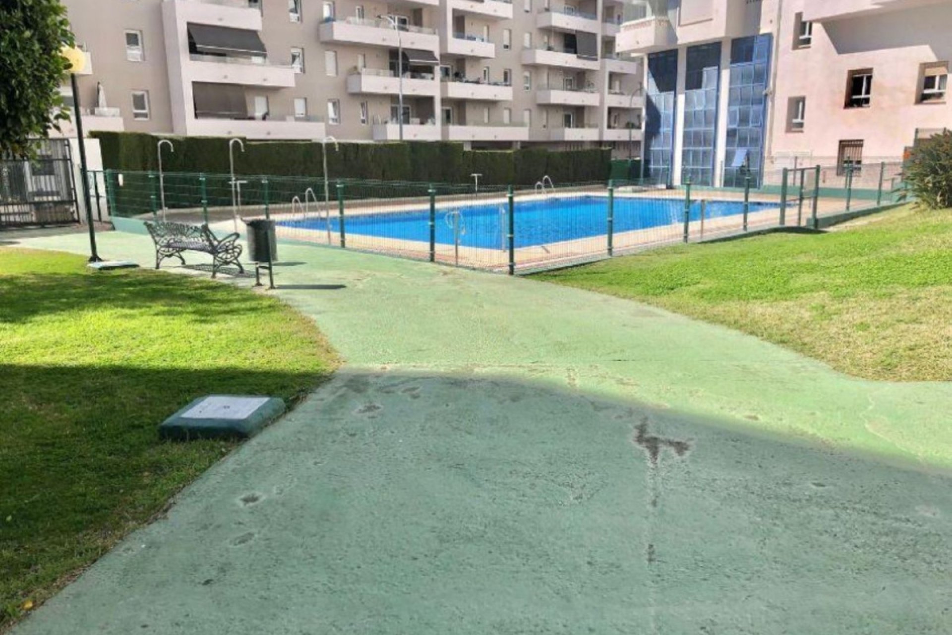 Resale - Apartment - Middle Floor Apartment - Marbella - Nueva Andalucia