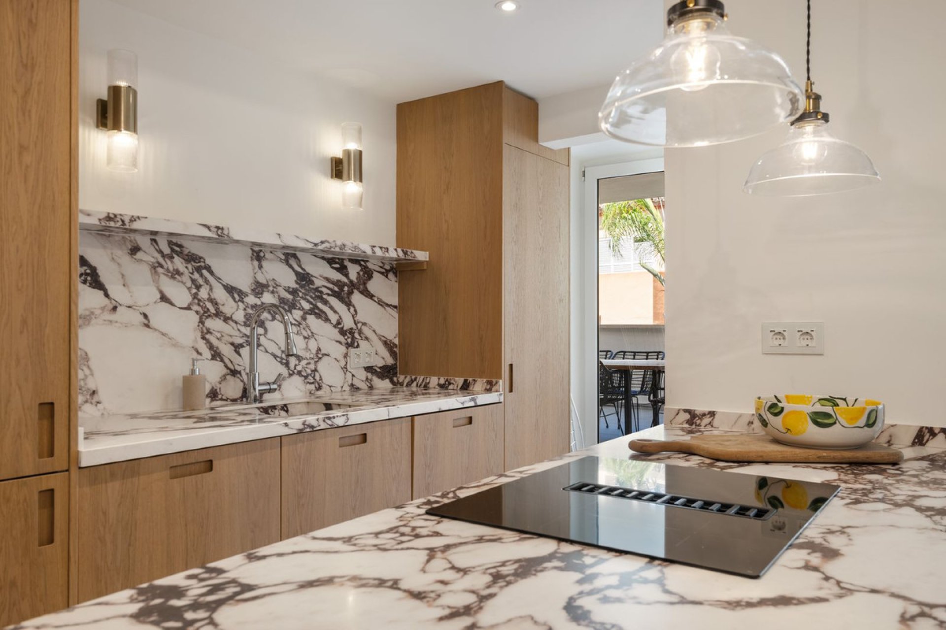 Resale - Apartment - Middle Floor Apartment - Marbella - Nueva Andalucia