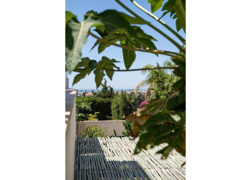 Resale - Apartment - Middle Floor Apartment - Marbella - Nueva Andalucia