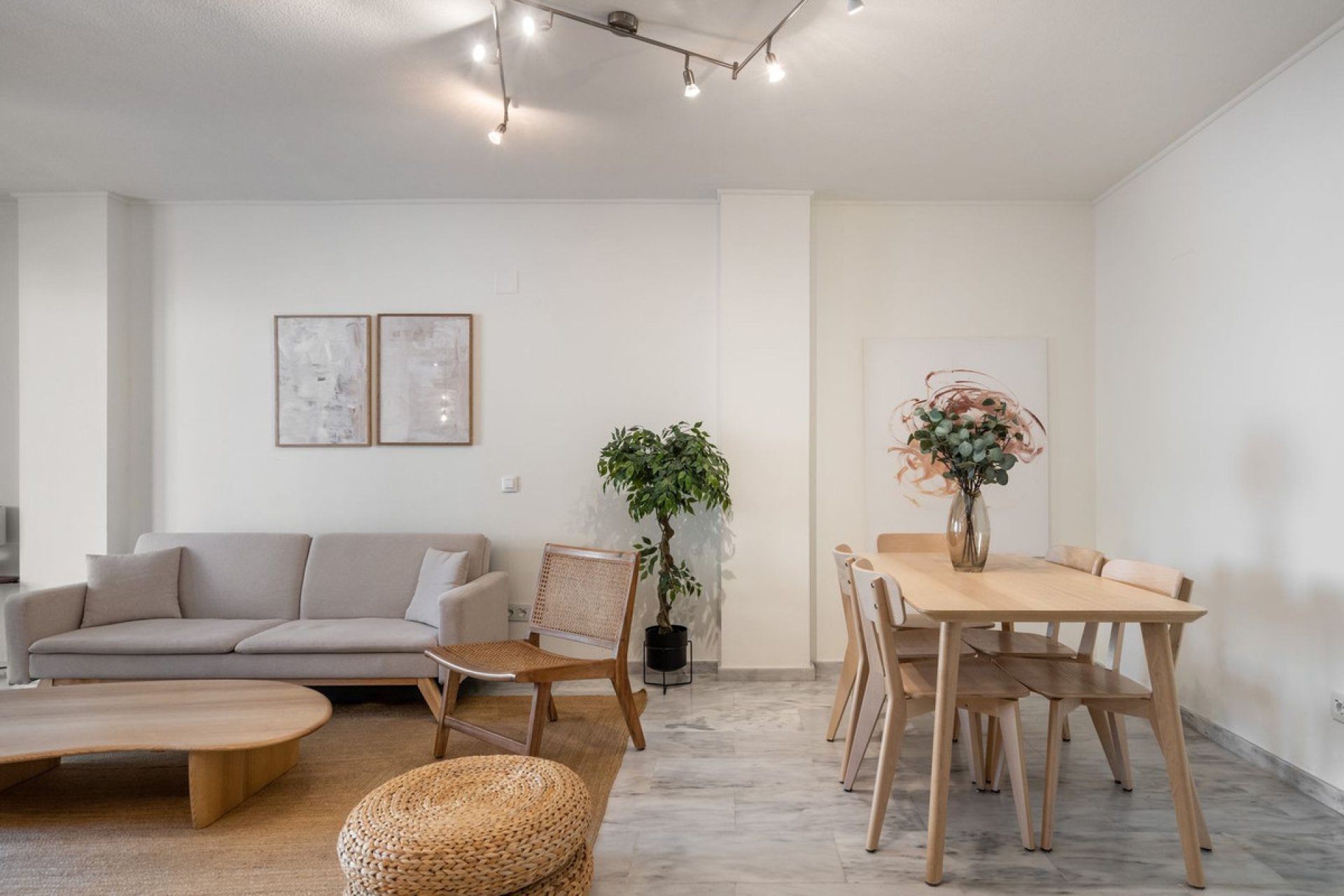 Resale - Apartment - Middle Floor Apartment - Marbella - Nueva Andalucia