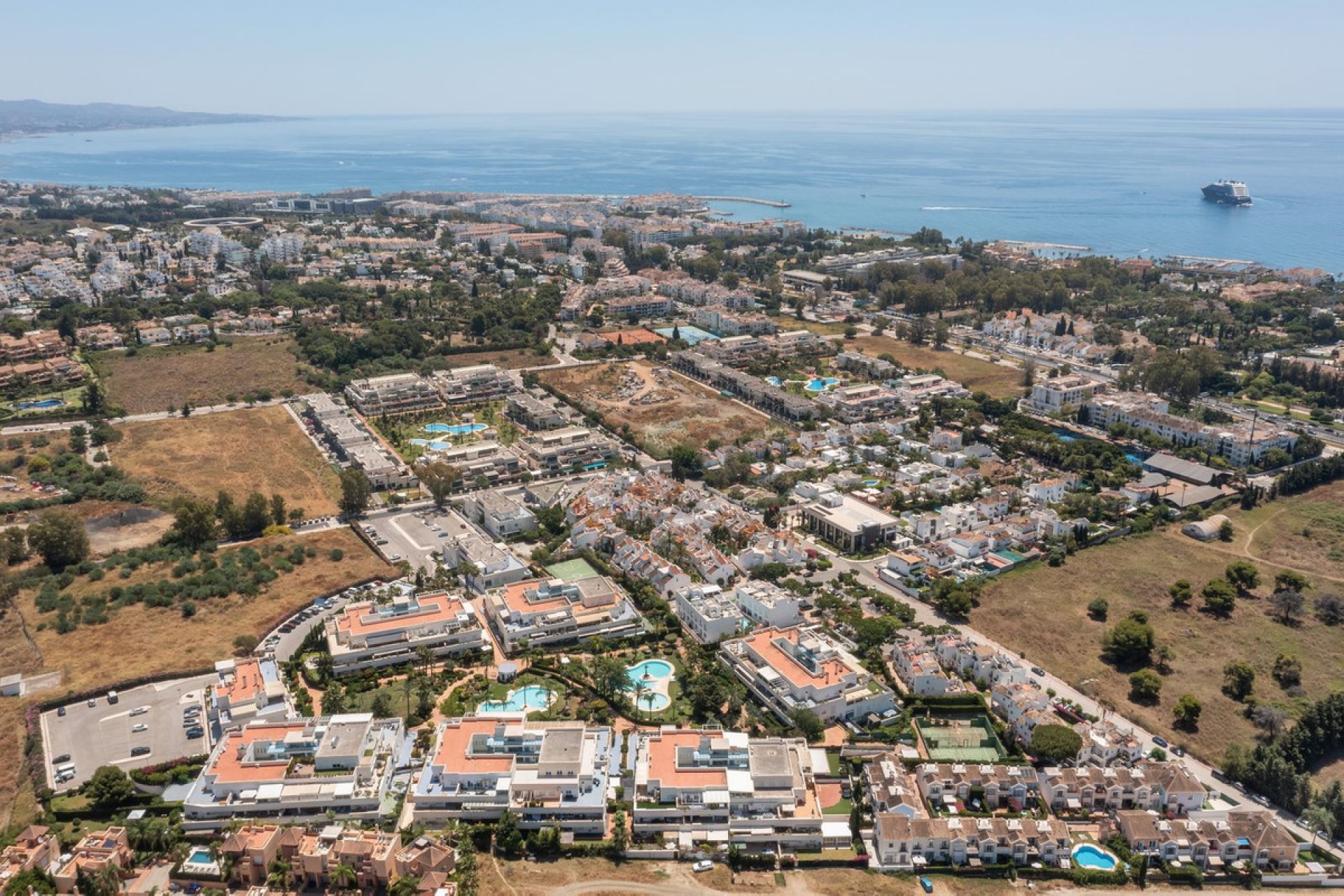 Resale - Apartment - Middle Floor Apartment - Marbella - Nueva Andalucia