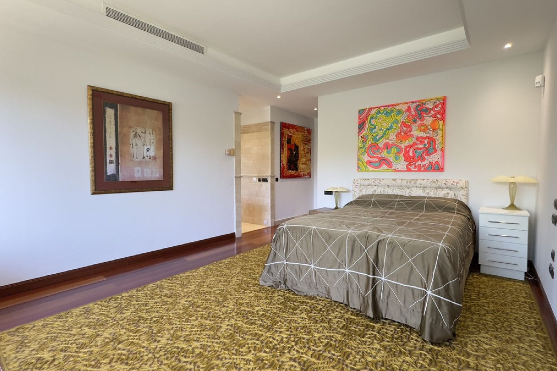 Resale - Apartment - Middle Floor Apartment - Marbella - Puerto Banús