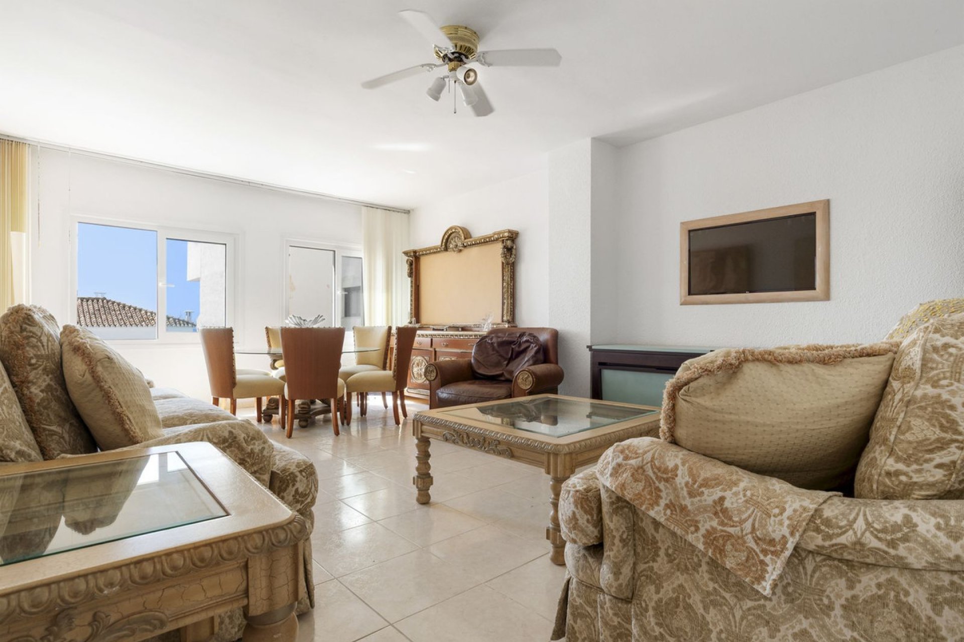Resale - Apartment - Middle Floor Apartment - Marbella - Puerto Banús