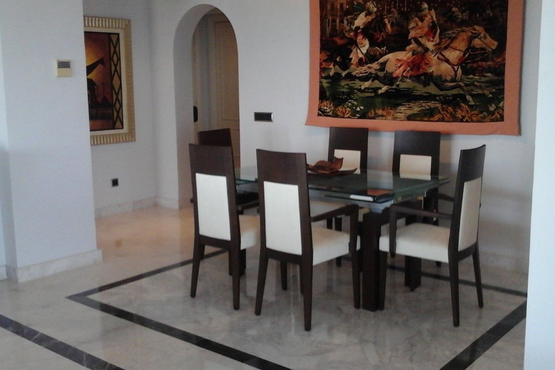 Resale - Apartment - Middle Floor Apartment - Marbella - Puerto Banús