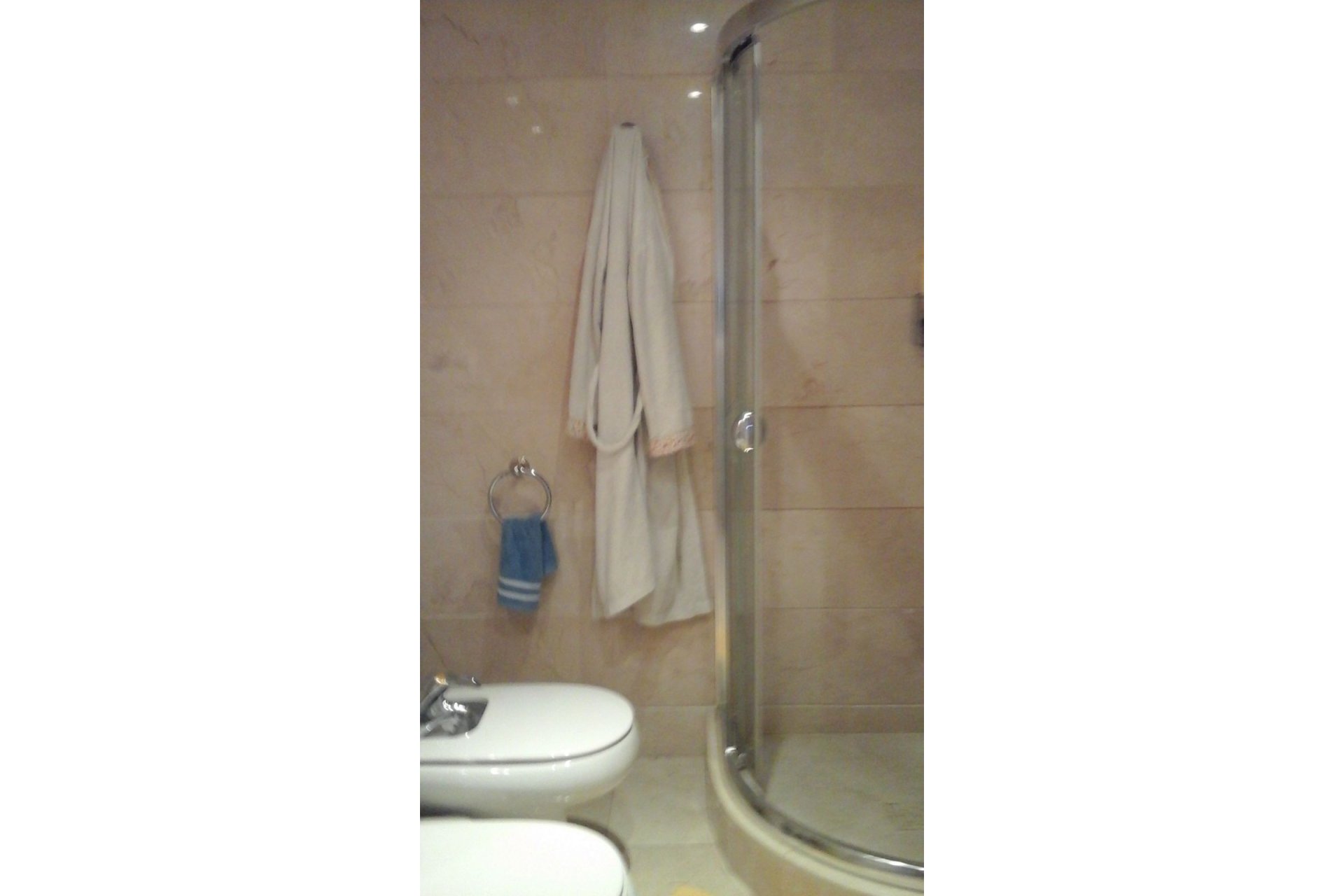 Resale - Apartment - Middle Floor Apartment - Marbella - Puerto Banús