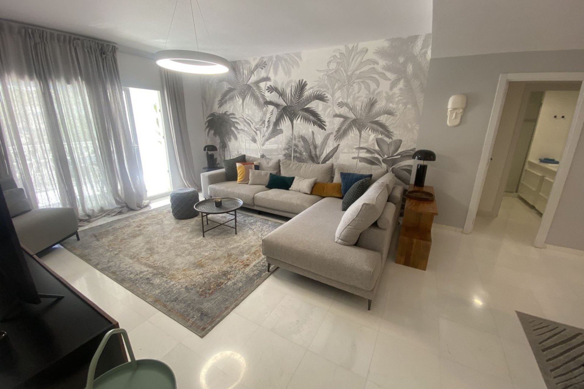 Resale - Apartment - Middle Floor Apartment - Marbella - Puerto Banús