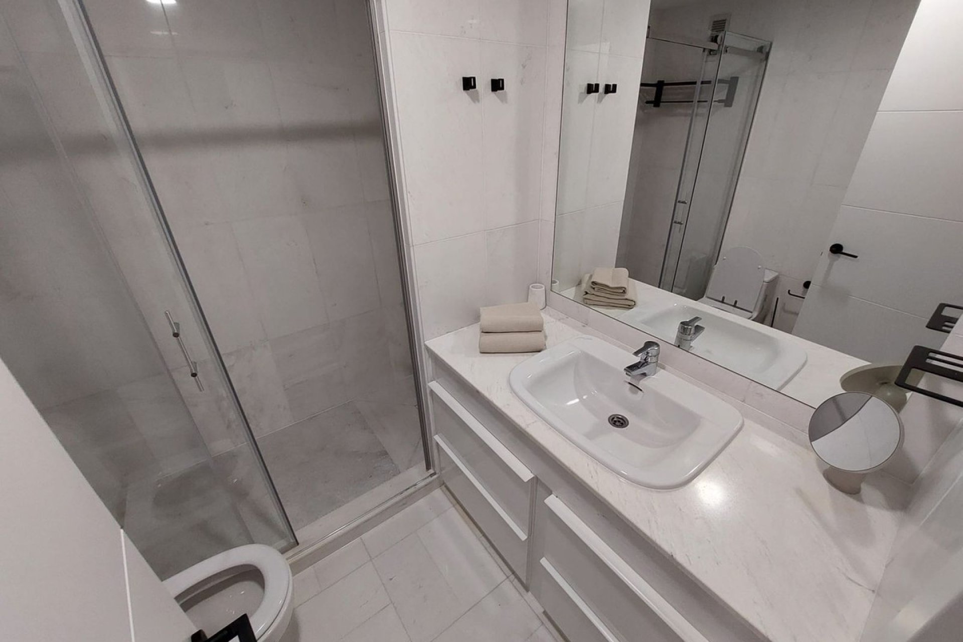 Resale - Apartment - Middle Floor Apartment - Marbella - Puerto Banús