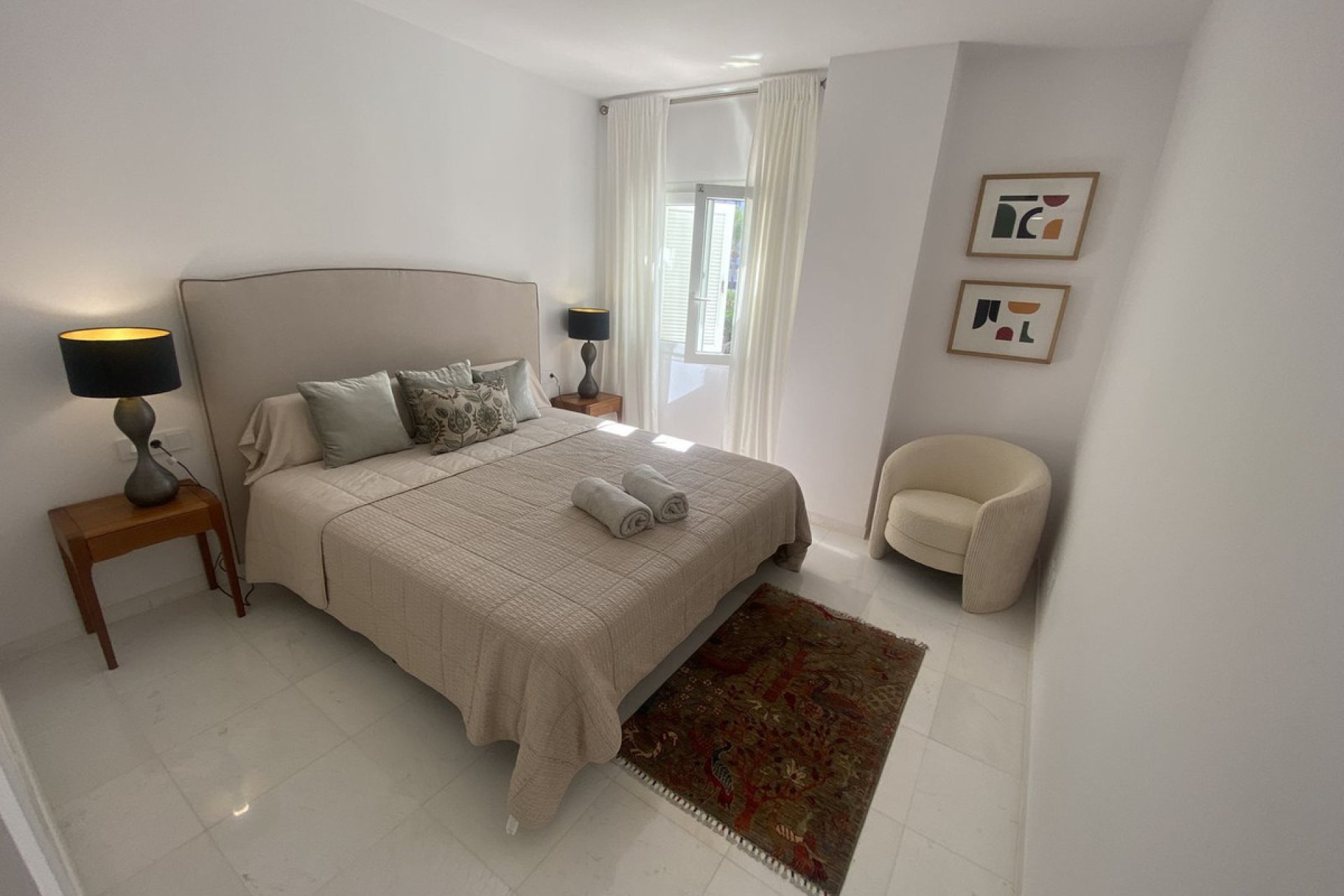 Resale - Apartment - Middle Floor Apartment - Marbella - Puerto Banús