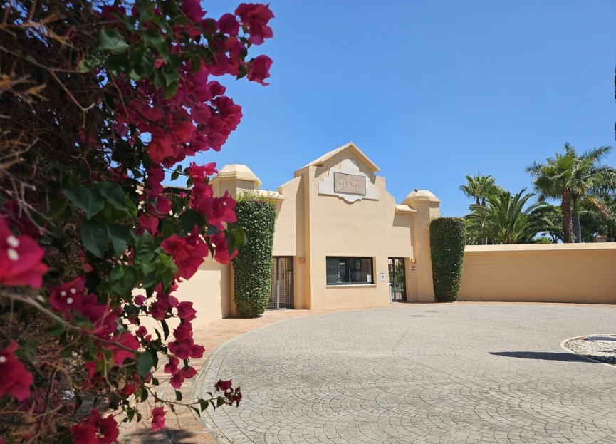 Resale - Apartment - Middle Floor Apartment - Marbella - Puerto Banús