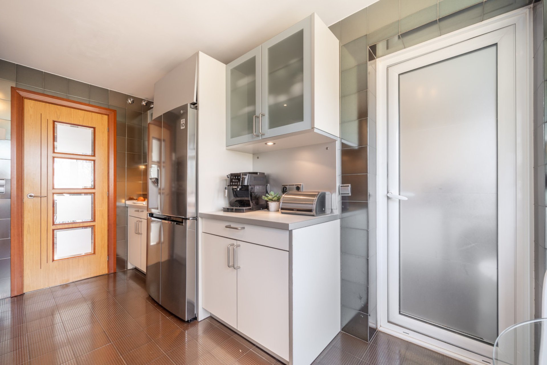 Resale - Apartment - Middle Floor Apartment - Marbella - Puerto Banús