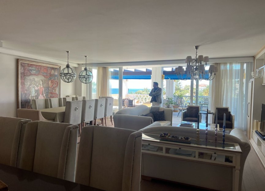 Resale - Apartment - Middle Floor Apartment - Marbella - Puerto Banús