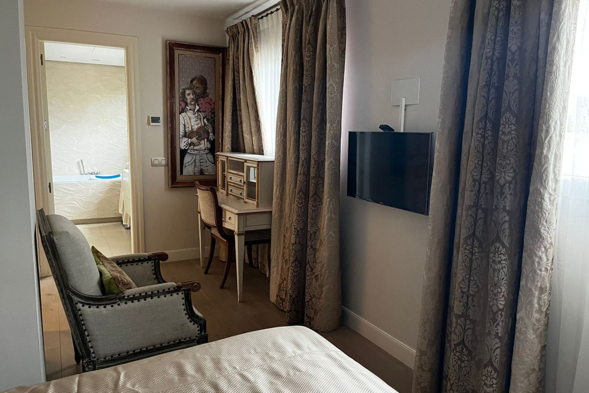 Resale - Apartment - Middle Floor Apartment - Marbella - Puerto Banús