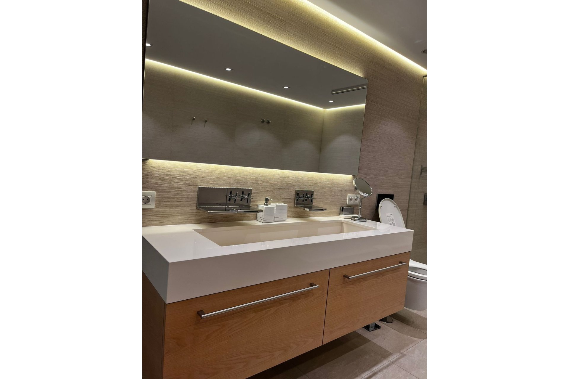 Resale - Apartment - Middle Floor Apartment - Marbella - Puerto Banús