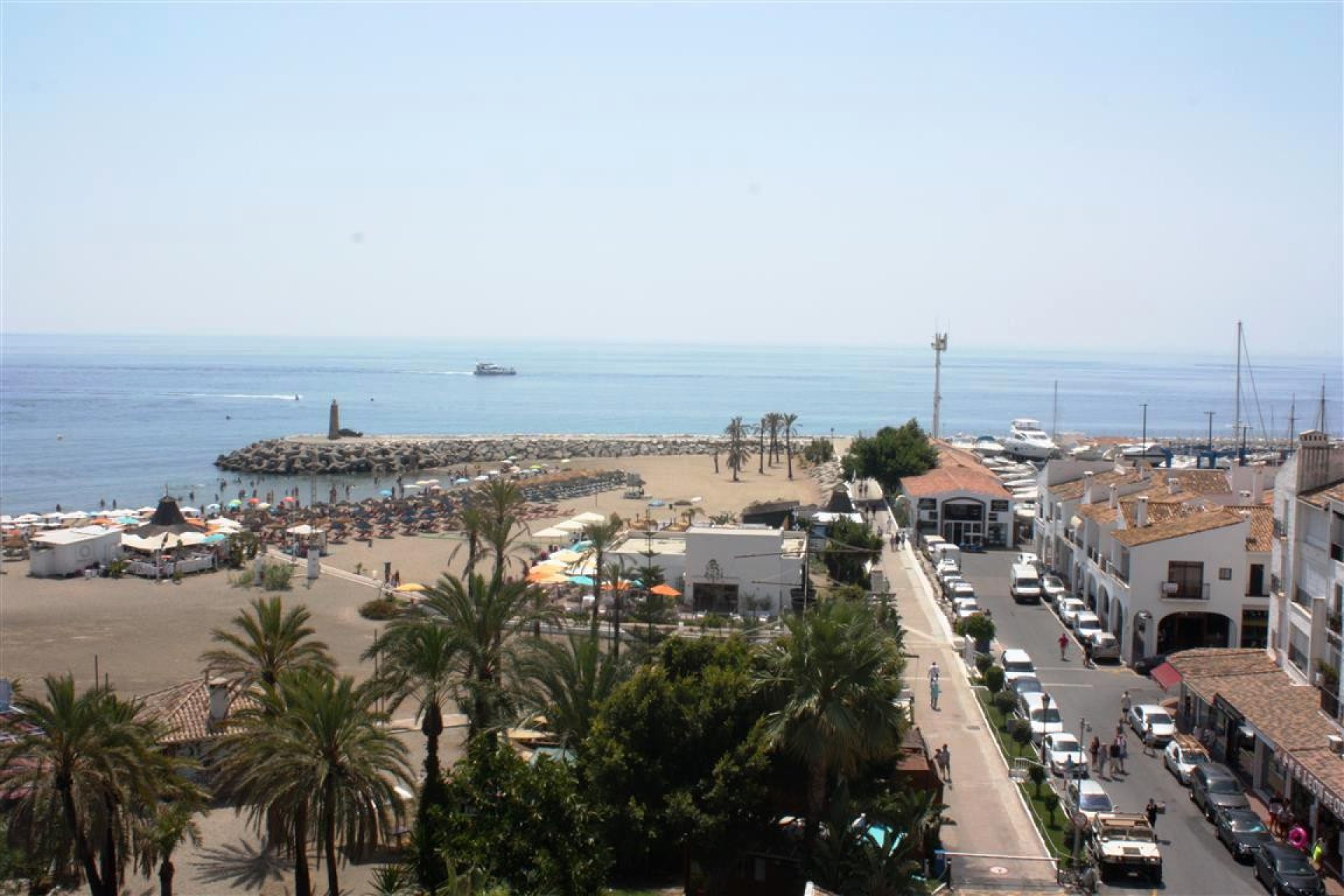 Resale - Apartment - Middle Floor Apartment - Marbella - Puerto Banús