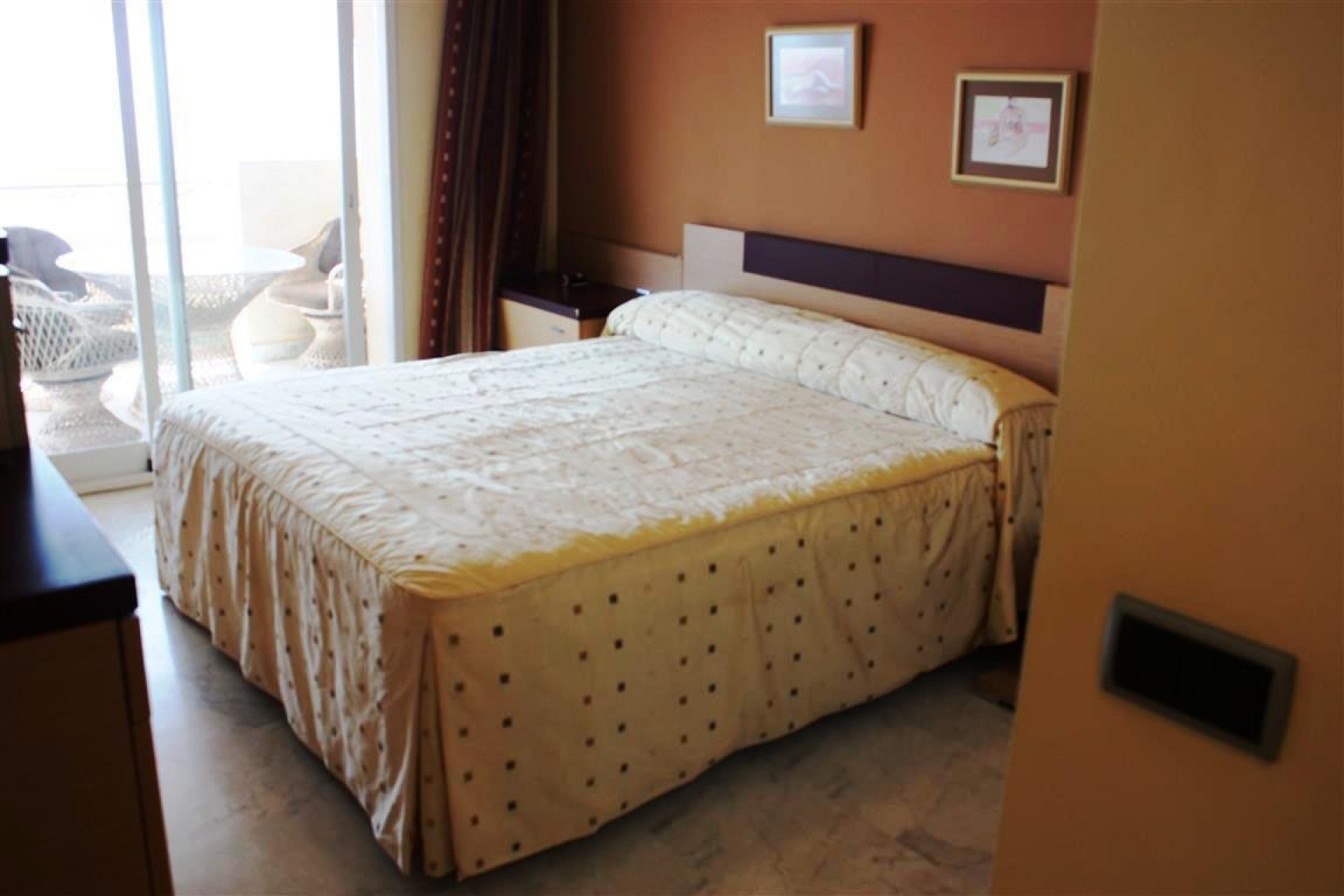 Resale - Apartment - Middle Floor Apartment - Marbella - Puerto Banús