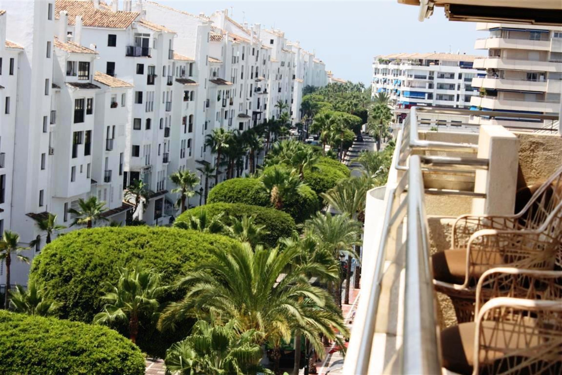Resale - Apartment - Middle Floor Apartment - Marbella - Puerto Banús